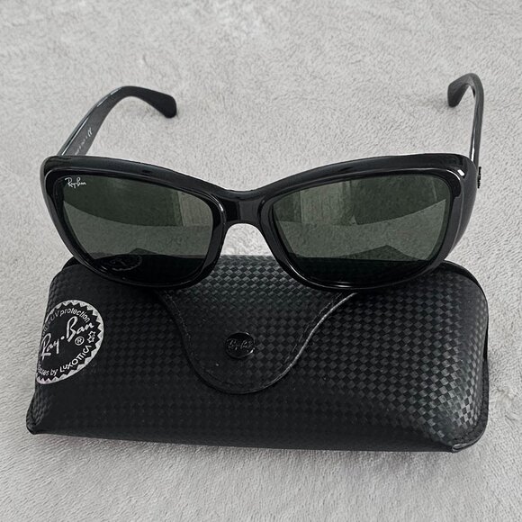 Ray-Ban RB4174 Sunglasses and Ray Ban Case main image 7